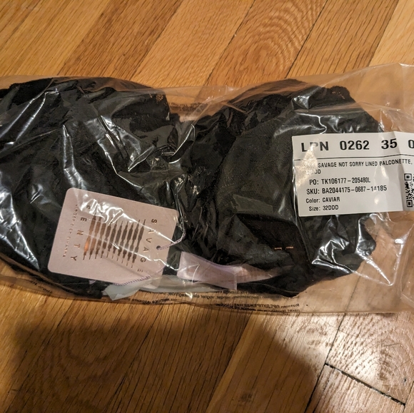 NWT Savage X Fenty lined balconette bra - Picture 2 of 3
